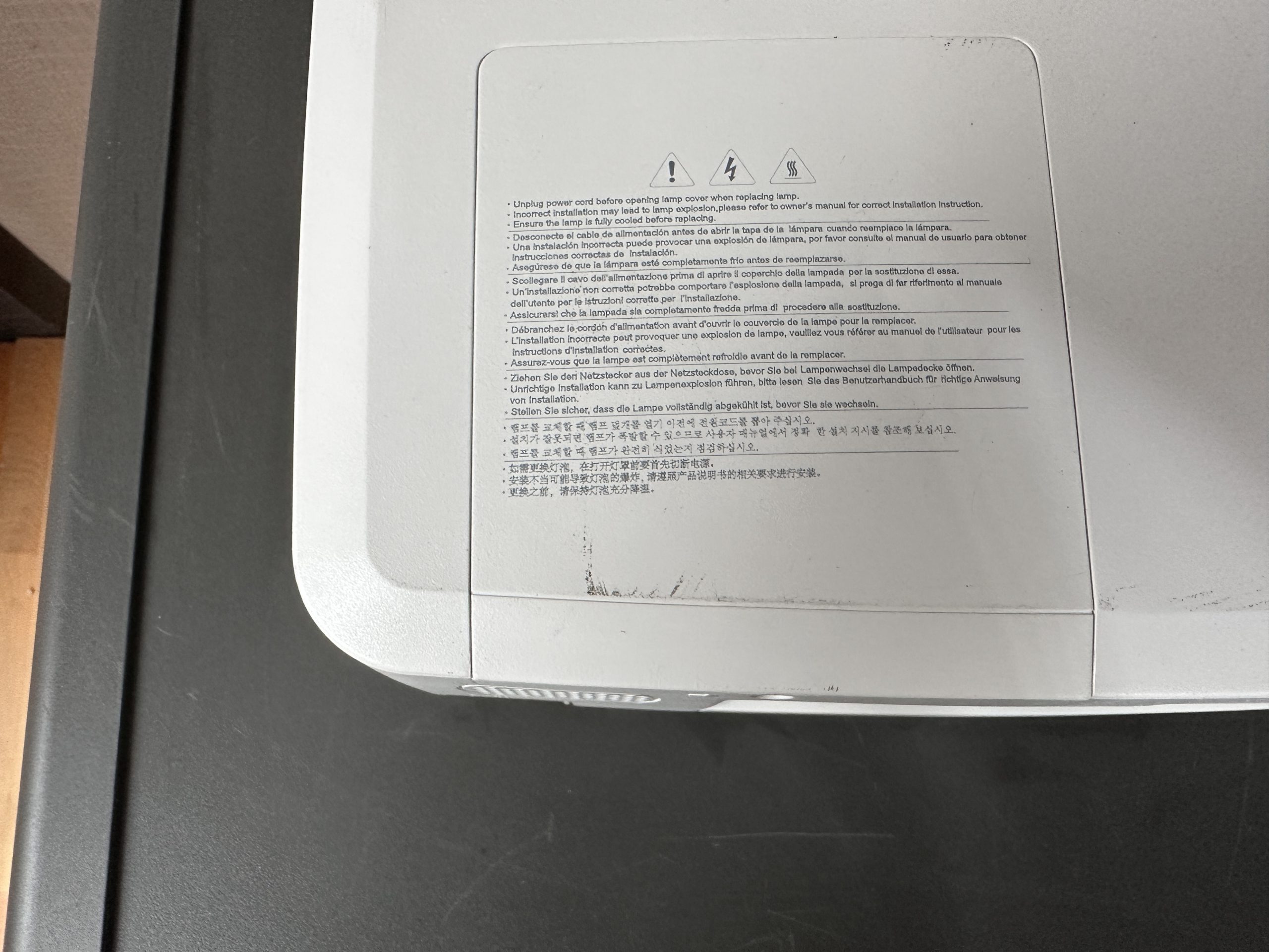 LCD Projector แบรนด์ G GYGAR รุ่น CS 45 LCD Projector แบรนด์ G GYGAR รุ่น CS 45