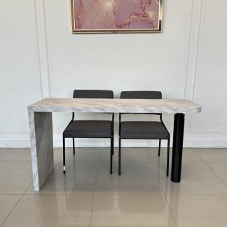 ชุดโต๊ะบาร์ 4 ที่นั่ง ท็อปไม้ MDF โครงขาไม้สนประสาน พร้อมเก้าอี้