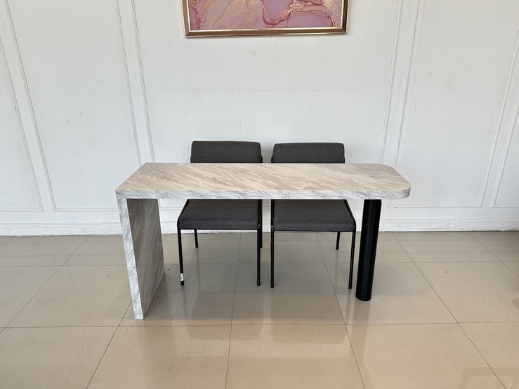 ชุดโต๊ะทานอาหาร 2 ที่นั่ง ท็อปไม้ MDF ปิดผิวลายหินอ่อนสีขาว ขาเหล็กสีดำ พร้อมเก้าอี้ ชุดโต๊ะทานอาหาร 2 ที่นั่ง ท็อปไม้ MDF ปิดผิวลายหินอ่อนสีขาว ขาเหล็กสีดำ พร้อมเก้าอี้