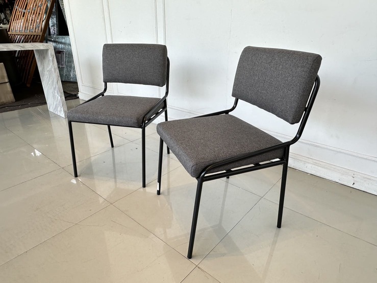 ชุดโต๊ะทานอาหาร 2 ที่นั่ง ท็อปไม้ MDF ปิดผิวลายหินอ่อนสีขาว ขาเหล็กสีดำ พร้อมเก้าอี้ ชุดโต๊ะทานอาหาร 2 ที่นั่ง ท็อปไม้ MDF ปิดผิวลายหินอ่อนสีขาว ขาเหล็กสีดำ พร้อมเก้าอี้