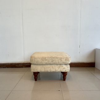 สตูล สไตล์วินเทจ เบาะและโ… สตูล สไตล์วินเทจ เบาะและโ…