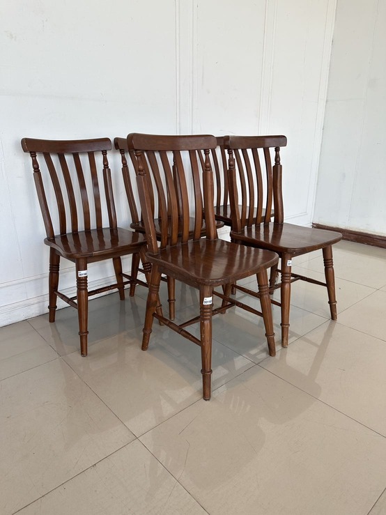 ชุดโต๊ะทานอาหารไม้สัก 5 ที่นั่ง ชุดโต๊ะทานอาหารไม้สัก 5 ที่นั่ง