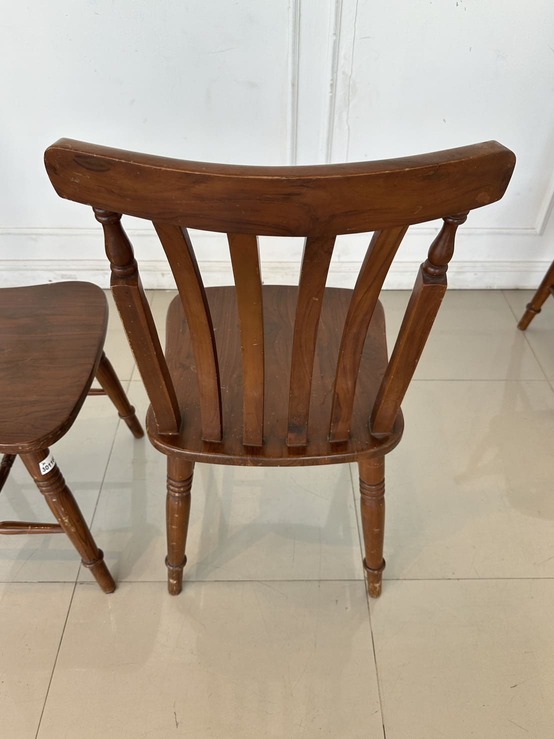 ชุดโต๊ะทานอาหารไม้สัก 5 ที่นั่ง ชุดโต๊ะทานอาหารไม้สัก 5 ที่นั่ง