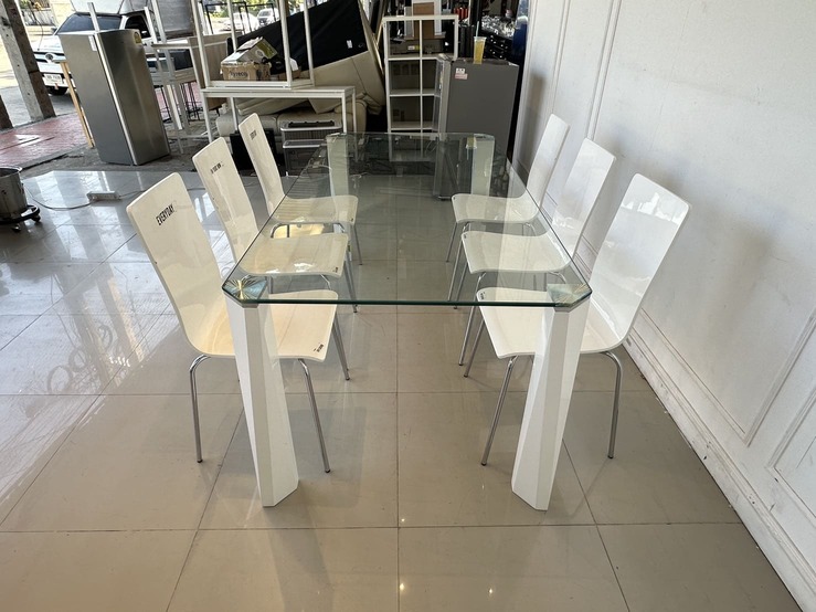 ชุดโต๊ะทานอาหาร 6 ที่นั่ง แบรนด์ INDEX ชุดโต๊ะทานอาหาร 6 ที่นั่ง แบรนด์ INDEX