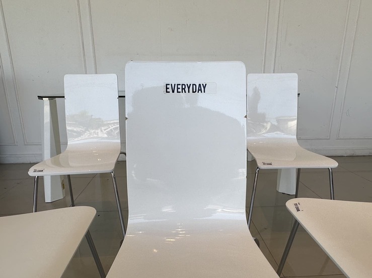 ชุดโต๊ะทานอาหาร 6 ที่นั่ง แบรนด์ INDEX ชุดโต๊ะทานอาหาร 6 ที่นั่ง แบรนด์ INDEX