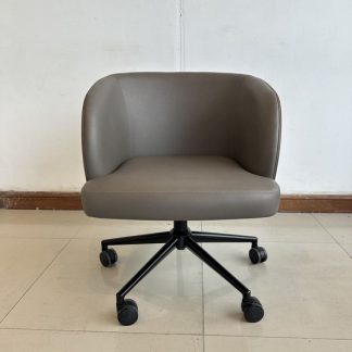 เก้าอี้สำนักงานหลังสูง แบรนด์ KOKUYO รุ่น AIRFORT