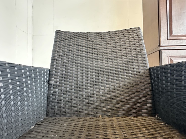 ชุดรับแขกหวายเทียม 4 ที่นั่ง พร้อมโต๊ะกลาง ท็อปวางกระจก สีดำ ชุดรับแขกหวายเทียม 4 ที่นั่ง พร้อมโต๊ะกลาง ท็อปวางกระจก สีดำ