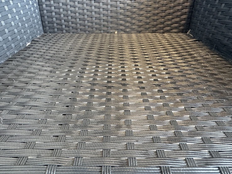 ชุดรับแขกหวายเทียม 4 ที่นั่ง พร้อมโต๊ะกลาง ท็อปวางกระจก สีดำ ชุดรับแขกหวายเทียม 4 ที่นั่ง พร้อมโต๊ะกลาง ท็อปวางกระจก สีดำ