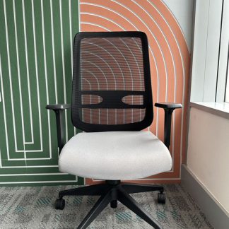 เก้าอี้สำนักงาน แบรนด์ LA…