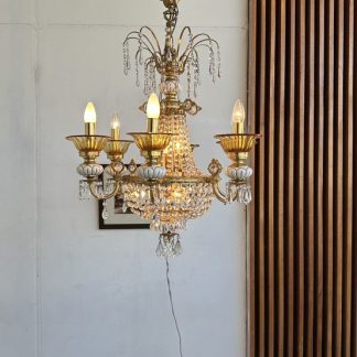 โคมไฟแชนเดอเลียร์ ประดับค…