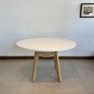 โต๊ะประชุม ท็อปกลมสีขาว โ…