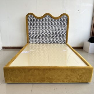 เตียงสไตล์วินเทจ 5 ฟุต โค… เตียงสไตล์วินเทจ 5 ฟุต โค…