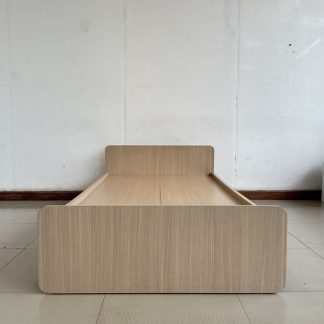 เตียง 3.5 ฟุต แบรนด์ INDE… เตียง 3.5 ฟุต แบรนด์ INDE…