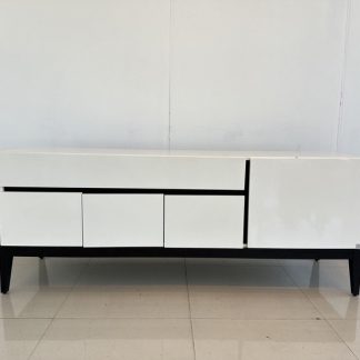 ตู้วางทีวี 4 บานเปิด 1 ลิ… ตู้วางทีวี 4 บานเปิด 1 ลิ…