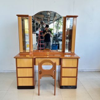 โต๊ะเครื่องแป้ง สไตล์วินเ…