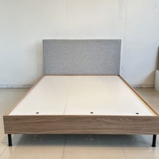 เตียงนอน 5 ฟุต หัวเตียงผ้… เตียงนอน 5 ฟุต หัวเตียงผ้…