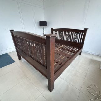 เตียงนอน สไตล์วินเทจไม้สั… เตียงนอน สไตล์วินเทจไม้สั…