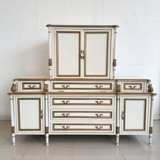 ตู้วางทีวี สไตล์หลุยส์ แท…