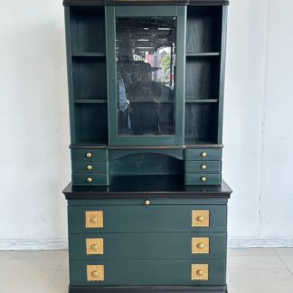 ตู้โชว์ สไตล์วินเทจ 2 บาน…