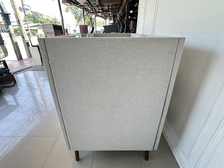 โซฟาพักผ่อน โซฟาสำหรับนั่งรอ เบาะผ้าสีเทา โต๊ะเลคเชอร์ไม้ MDF ขาไม้สนสีน้ำตาล พร้อมชุดแขวนทีวี และปลั๊กไฟ ช่อง USB โซฟาพักผ่อน โซฟาสำหรับนั่งรอ เบาะผ้าสีเทา โต๊ะเลคเชอร์ไม้ MDF ขาไม้สนสีน้ำตาล พร้อมชุดแขวนทีวี และปลั๊กไฟ ช่อง USB