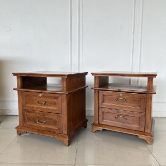 ตู้ข้างเตียง ไม้สน สไตล์ว…