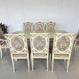 ชุดโต๊ะทานอาหาร สไตล์หลุย… ชุดโต๊ะทานอาหาร สไตล์หลุย…