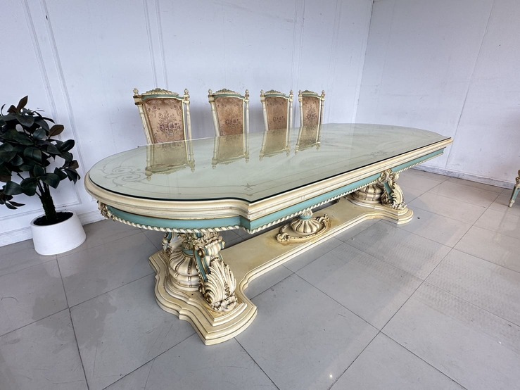 ชุดโต๊ะทานอาหาร สไตล์หลุยส์ 10 ที่นั่ง ชุดโต๊ะทานอาหาร สไตล์หลุยส์ 10 ที่นั่ง