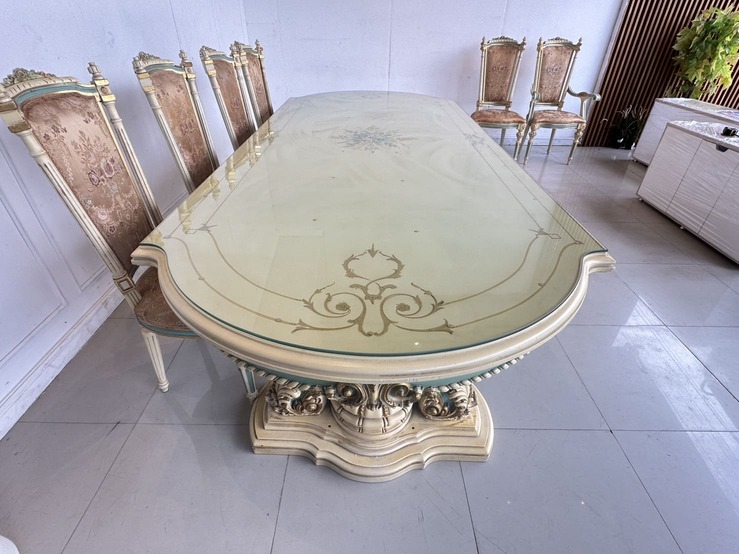 ชุดโต๊ะทานอาหาร สไตล์หลุยส์ 10 ที่นั่ง ชุดโต๊ะทานอาหาร สไตล์หลุยส์ 10 ที่นั่ง