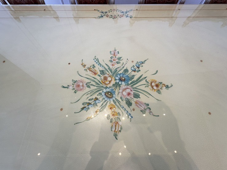 ชุดโต๊ะทานอาหาร สไตล์หลุยส์ 10 ที่นั่ง ชุดโต๊ะทานอาหาร สไตล์หลุยส์ 10 ที่นั่ง