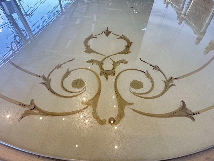 ชุดโต๊ะทานอาหาร สไตล์หลุยส์ 10 ที่นั่ง ชุดโต๊ะทานอาหาร สไตล์หลุยส์ 10 ที่นั่ง