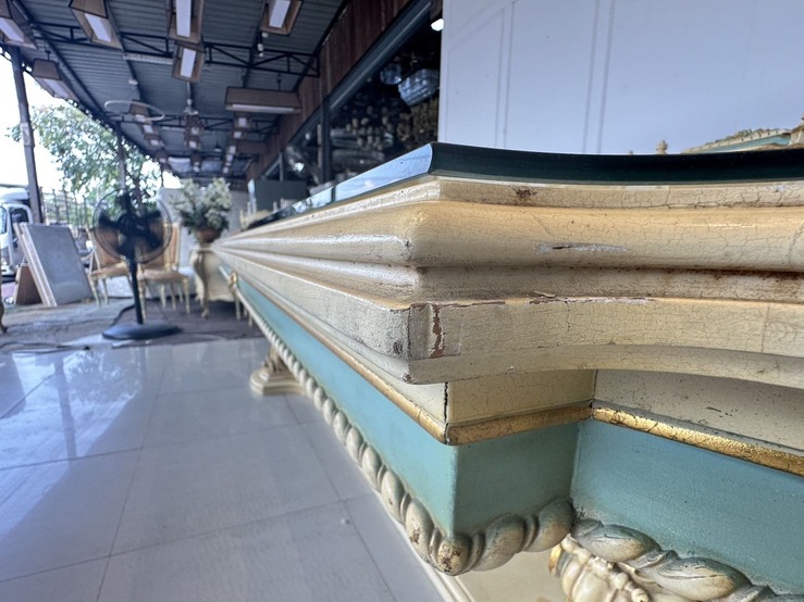 ชุดโต๊ะทานอาหาร สไตล์หลุยส์ 10 ที่นั่ง ชุดโต๊ะทานอาหาร สไตล์หลุยส์ 10 ที่นั่ง