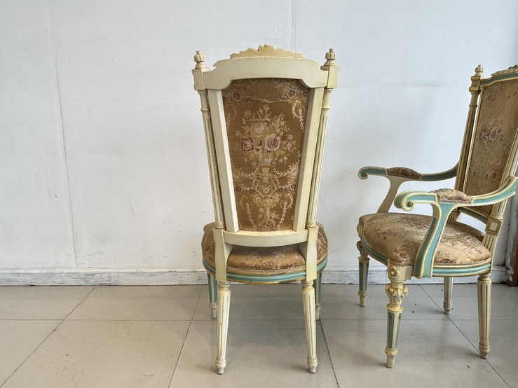 ชุดโต๊ะทานอาหาร สไตล์หลุยส์ 10 ที่นั่ง ชุดโต๊ะทานอาหาร สไตล์หลุยส์ 10 ที่นั่ง