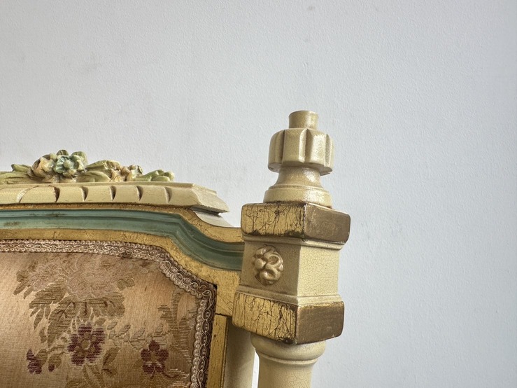 ชุดโต๊ะทานอาหาร สไตล์หลุยส์ 10 ที่นั่ง ชุดโต๊ะทานอาหาร สไตล์หลุยส์ 10 ที่นั่ง