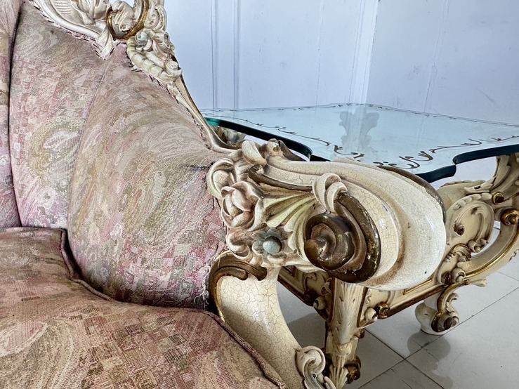 ชุดรับแขก แบรนด์ SILIK สไตล์หลุยส์ 7 ที่นั่ง โต๊ะกลางและโต๊ะข้าง ท็อปกระจก พร้อมเก้าอี้ ชุดรับแขก แบรนด์ SILIK สไตล์หลุยส์ 7 ที่นั่ง โต๊ะกลางและโต๊ะข้าง ท็อปกระจก พร้อมเก้าอี้