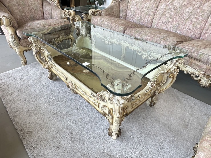 ชุดรับแขก แบรนด์ SILIK สไตล์หลุยส์ 7 ที่นั่ง โต๊ะกลางและโต๊ะข้าง ท็อปกระจก พร้อมเก้าอี้ ชุดรับแขก แบรนด์ SILIK สไตล์หลุยส์ 7 ที่นั่ง โต๊ะกลางและโต๊ะข้าง ท็อปกระจก พร้อมเก้าอี้