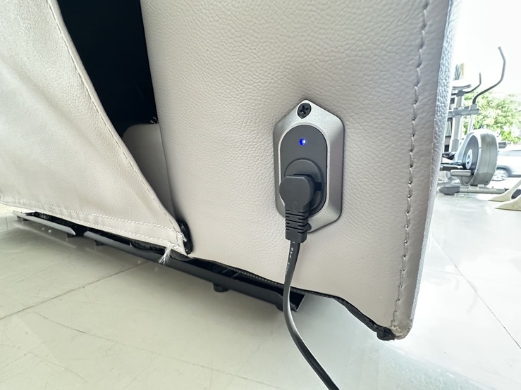 โซฟาปรับไฟฟ้า 2 ที่นั่ง แบรนด์ NOVENA รุ่น ELZA เบาะหนังแท้ผิวสัมผัสสีเทา โซฟาปรับไฟฟ้า 2 ที่นั่ง แบรนด์ NOVENA รุ่น ELZA เบาะหนังแท้ผิวสัมผัสสีเทา