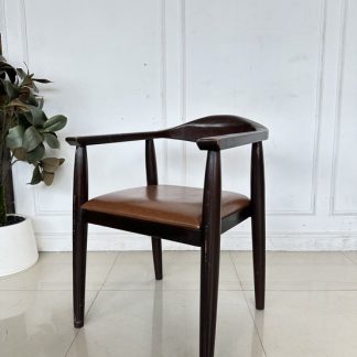 เก้าอี้ เบาะหนัง PU สีเทา โครงเก้าอี้ไม้ MDF ขาเหล็กสีทอง (แบบที่ 2)