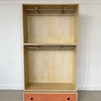 ตู้เสื้อผ้า สไตล์โมเดิร์น แบบเปิด โครงไม้ MDF สีครีม ( ตัวที่ 1 )