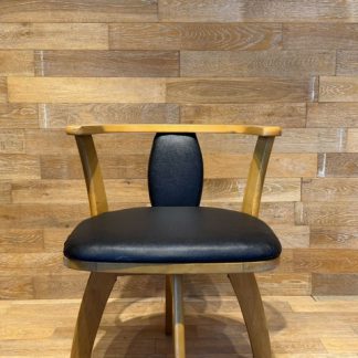 เก้าอี้เกมมิ่ง แบรนด์ TTRacing เบาะผ้าสีดำ