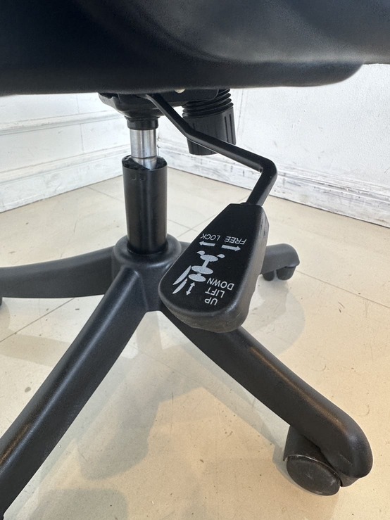 เก้าอี้สำนักงานหลังสูง มีที่พักคอ เบาะผ้า พิงหลังตาข่าย เก้าอี้สำนักงานหลังสูง มีที่พักคอ เบาะผ้า พิงหลังตาข่าย