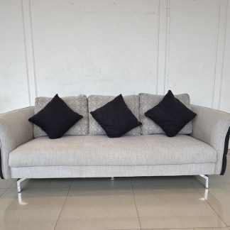 โซฟา 2 ที่นั่ง เบาะผ้ากำมะหยี่สีเทา-แดง โครงขาไม้